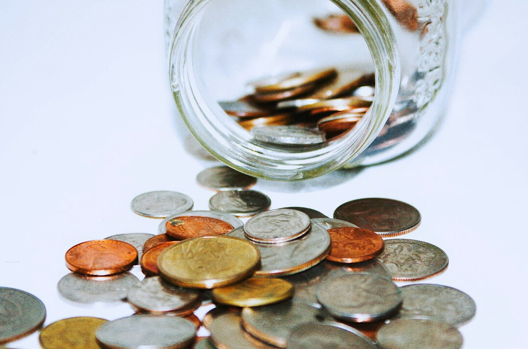 saving money jar